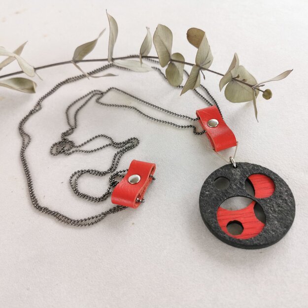 long lightweight necklace made of thin 